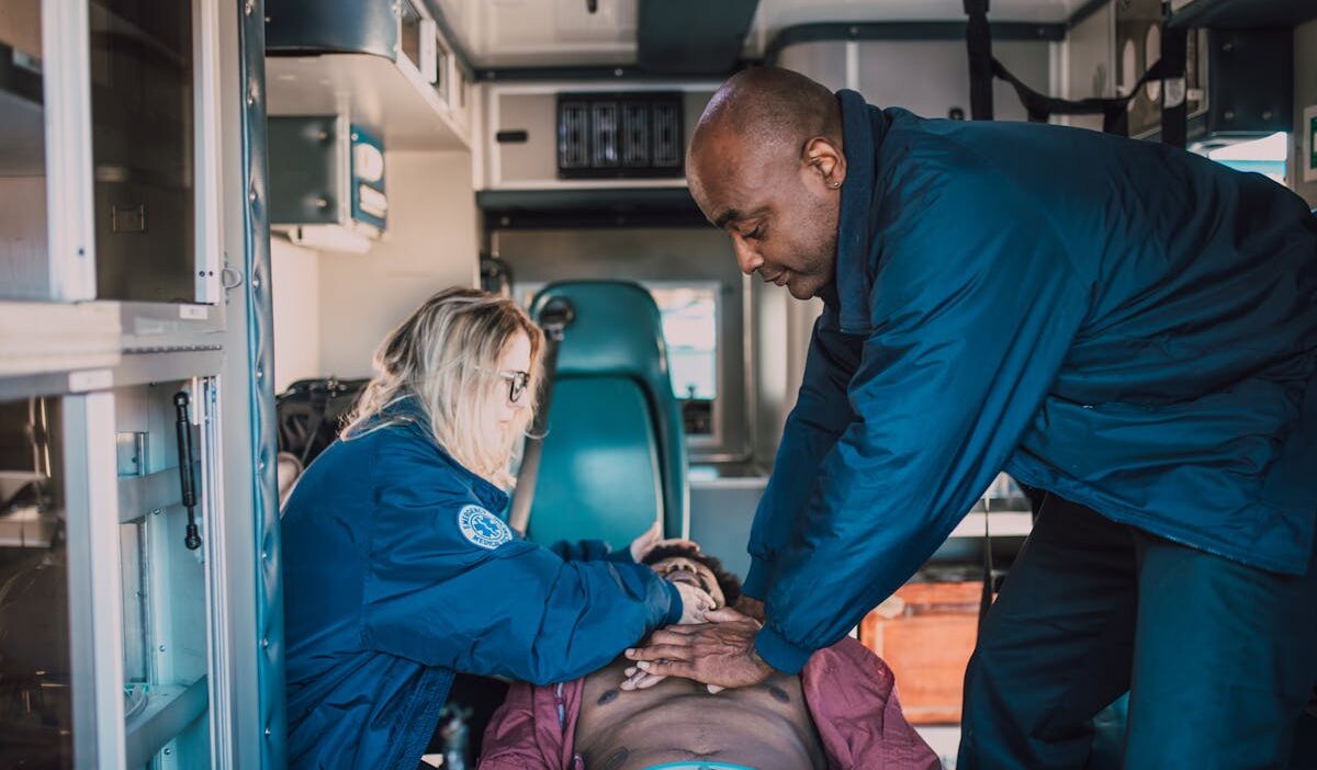 does urgent care do stitches