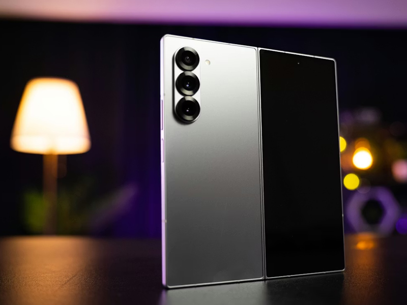 free-galaxy-z-fold-government-phone