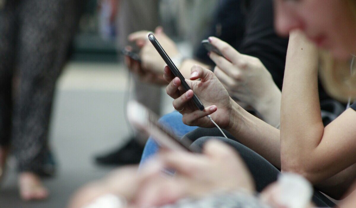 where-can-i-get-a-free-government-phone-today