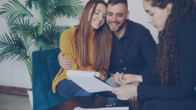 is a spouse a dependent for insurance feature
