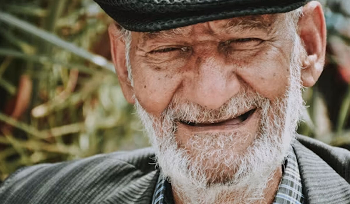 how-old-do-you-have-to-be-for-aarp