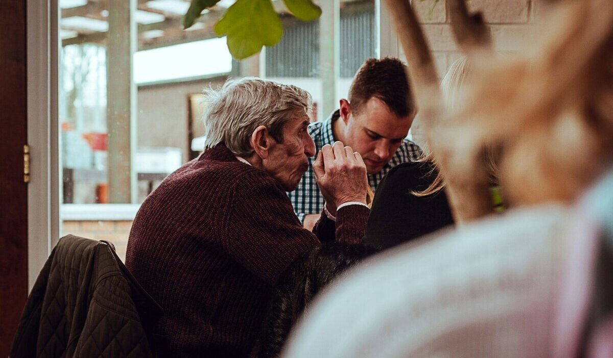 10-signs-your-elderly-parent-needs-help