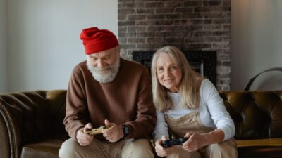 Fun party games for seniors feature