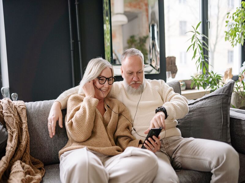 free-phones-for-hard-of-hearing-seniors