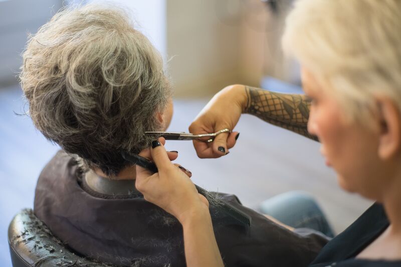 haircuts for senior women