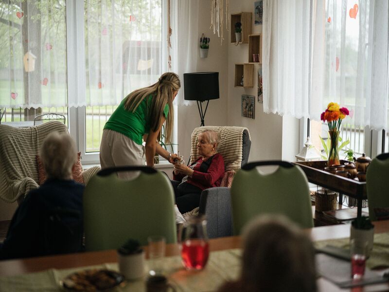 memory-care-vs-nursing-home​