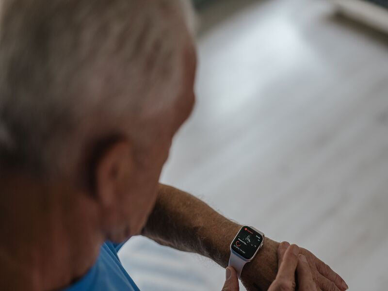 wearable-technology-for-seniors